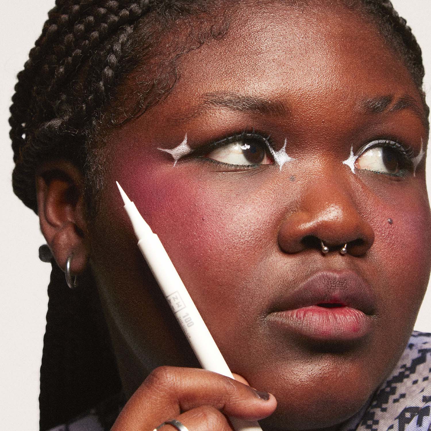 THE COLOR PEN EYELINER (DELINEADOR DE OJOS DE COLORES)